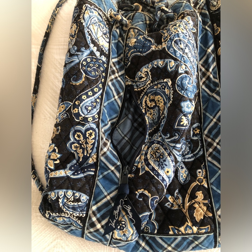 Vera Bradley Drawstring Backpack - Picture 4 of 6